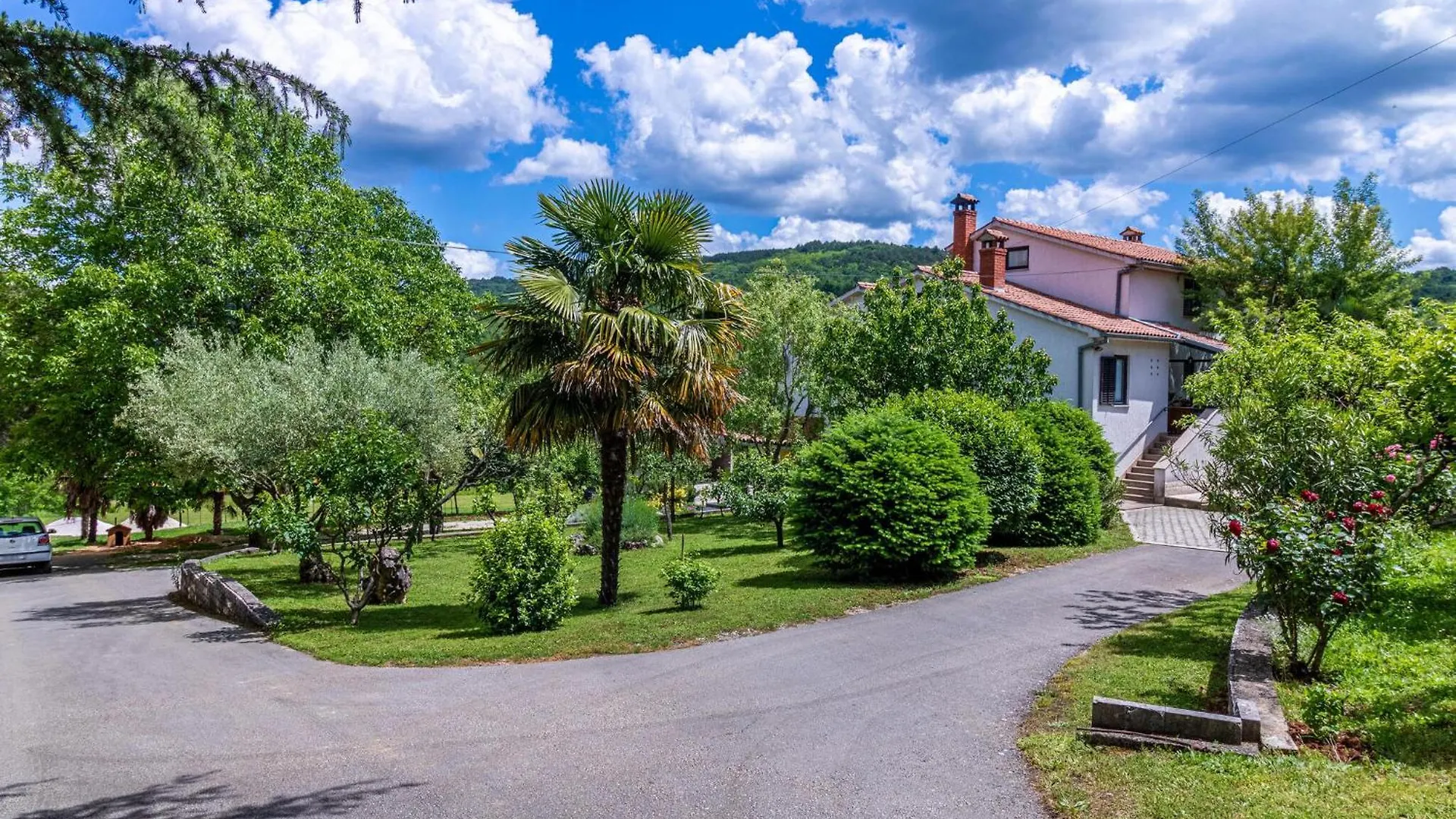 Nice Apartment In Karojba With Wifi