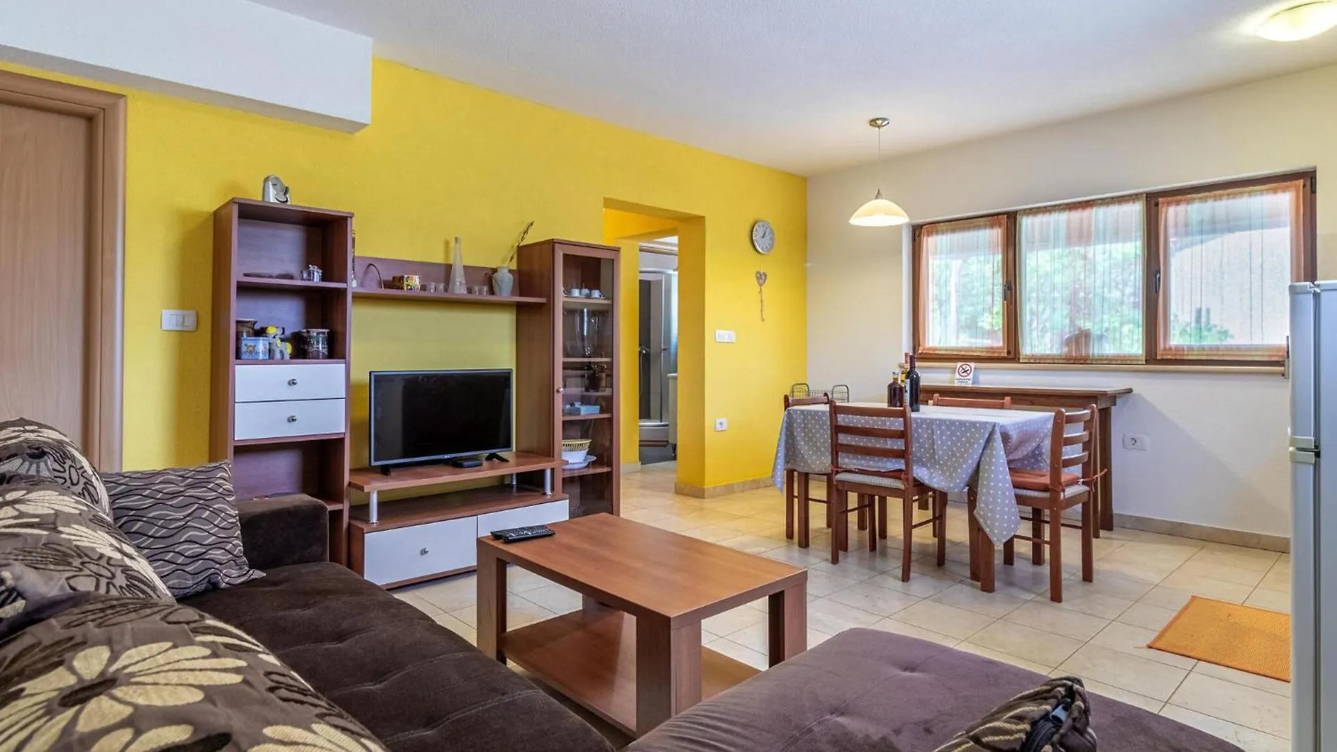 Nice Apartment In Karojba With Wifi