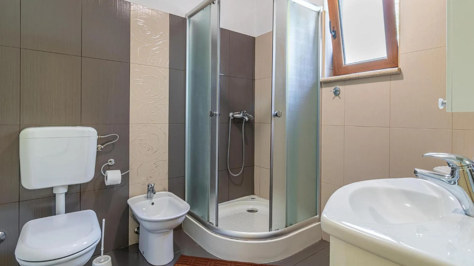 Nice Apartment In Karojba With Wifi 0*,  קרואטיה